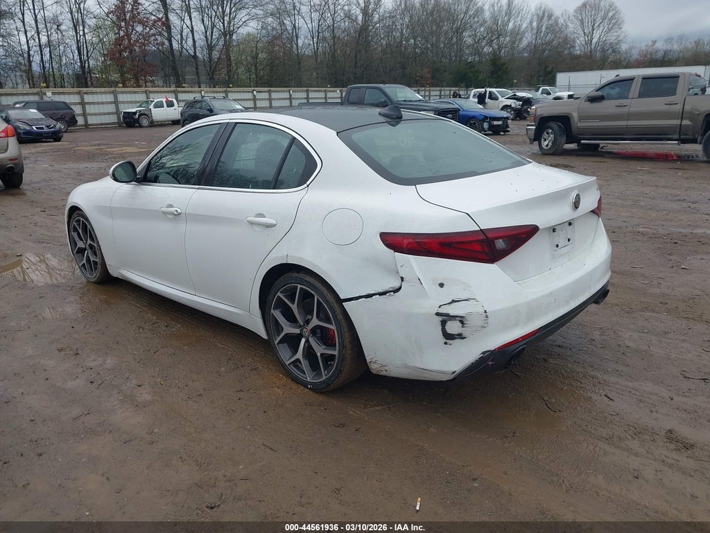 Alfa Romeo Giulia 2021