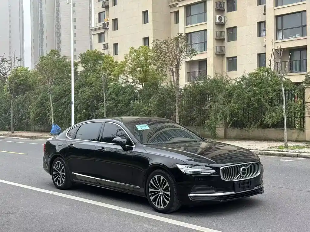 Volvo S90 2023