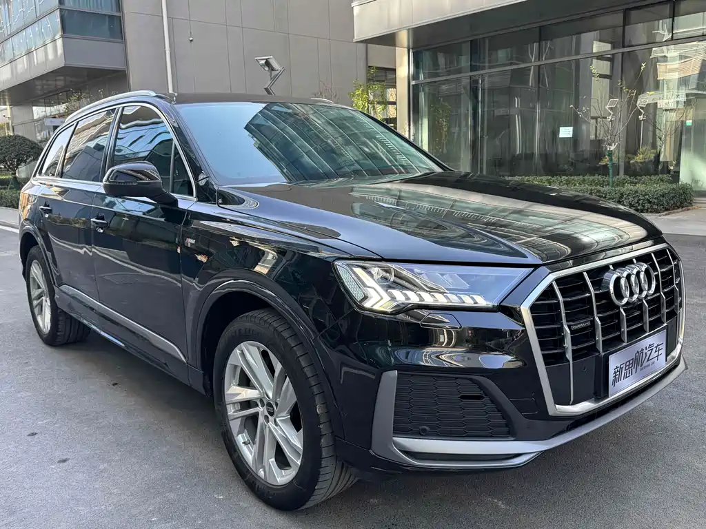 Audi Q7 2024