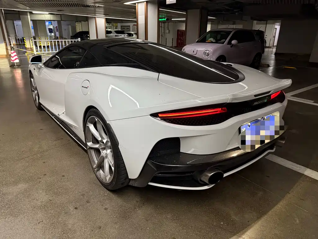McLaren GT 2021