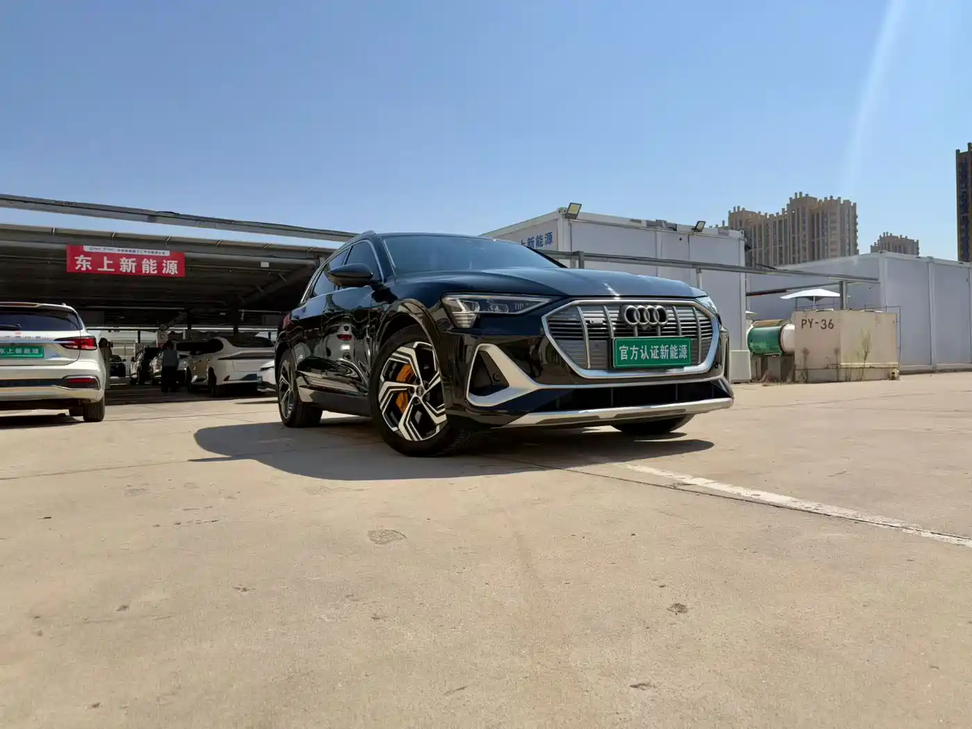 Audi e-tron 2024