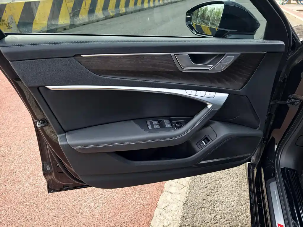 Audi A6 2025