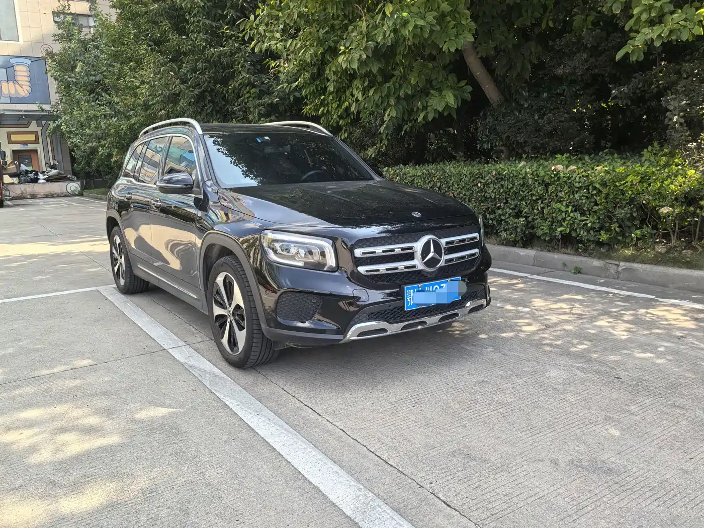 Mercedes-Benz GLB 2023