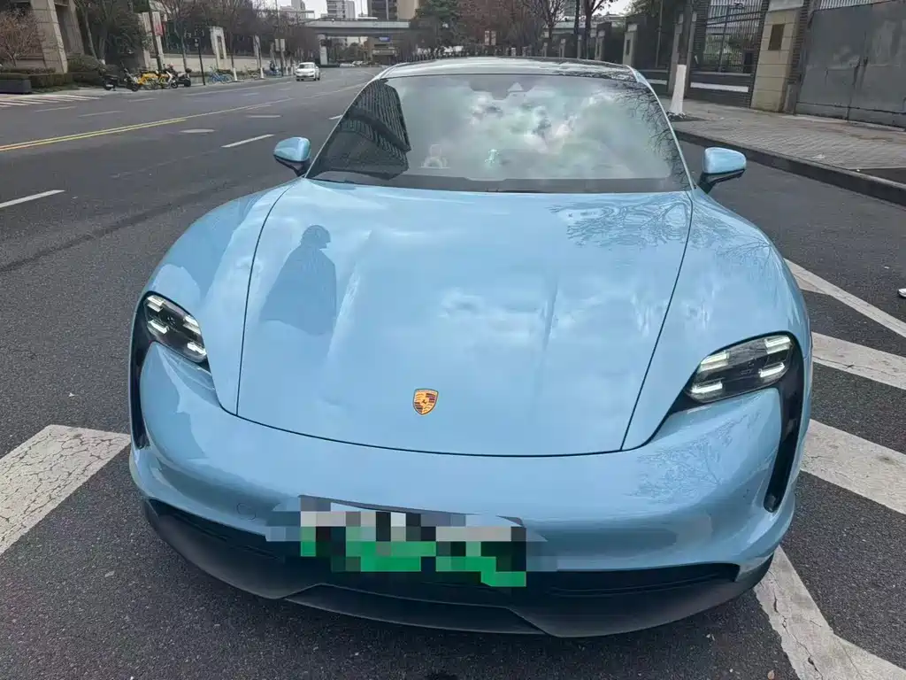 Porsche Taycan 2022