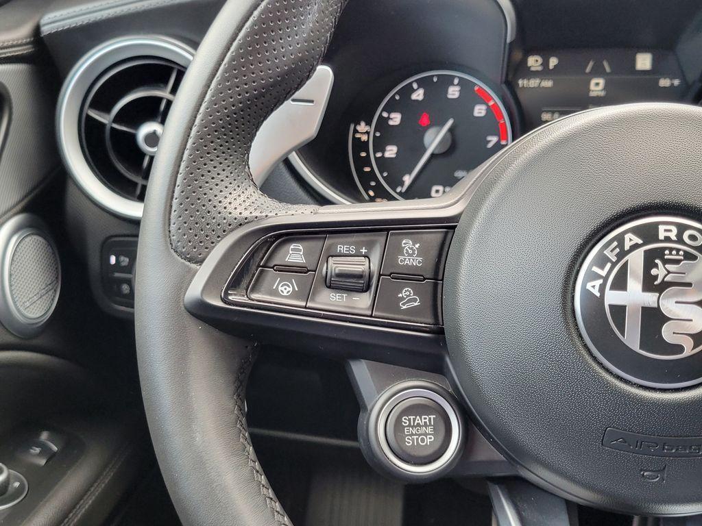 Alfa Romeo Stelvio 2023