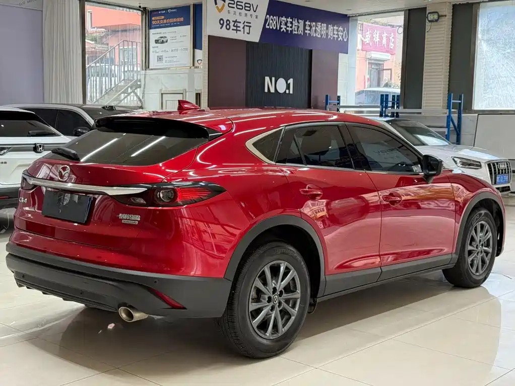 Mazda CX-4 2023