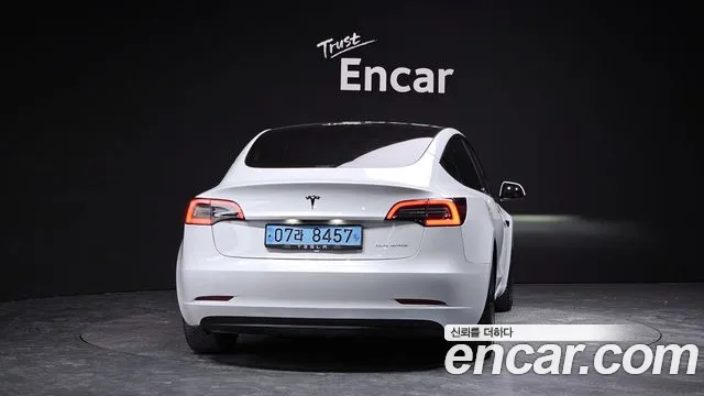 Tesla Model 3 2022