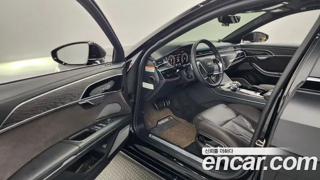 Audi A8 2022