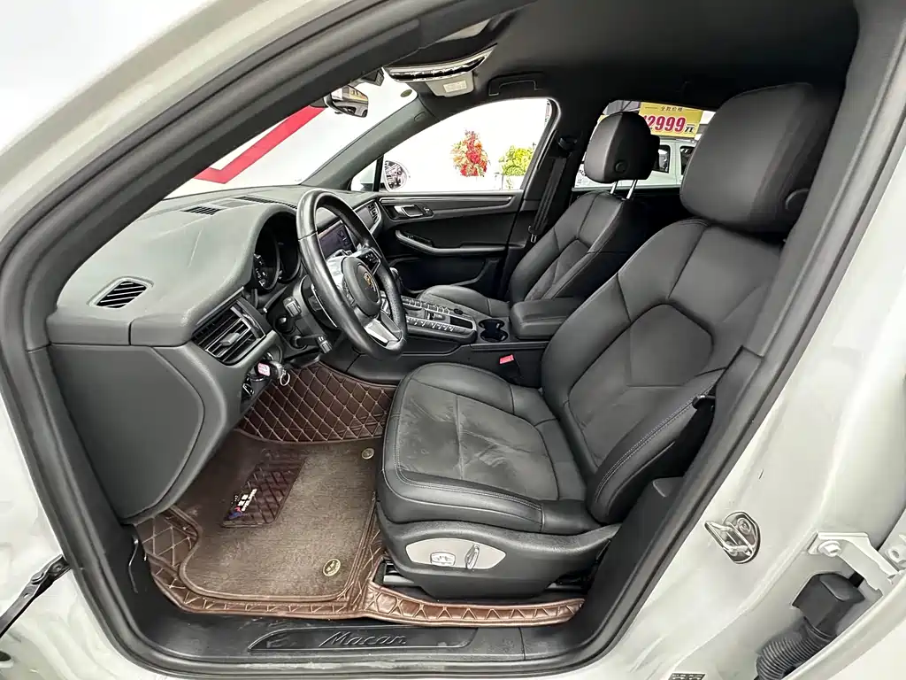 Porsche Macan 2021
