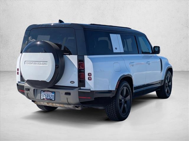 Land Rover Defender 2023