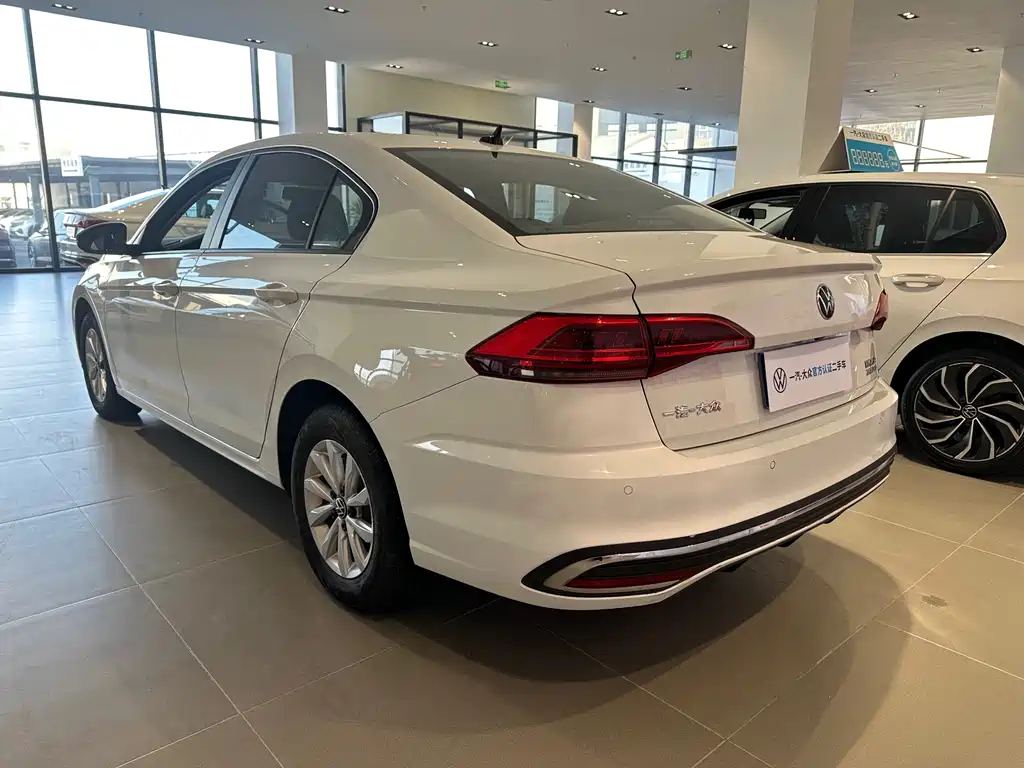 Volkswagen Bora 2024