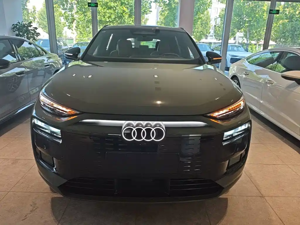 Audi e-tron 2025