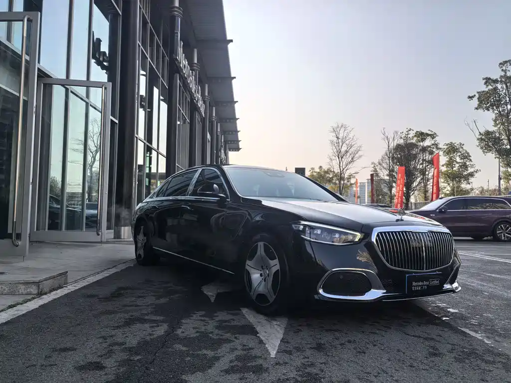 Mercedes-Benz Maybach S-Класс 2021