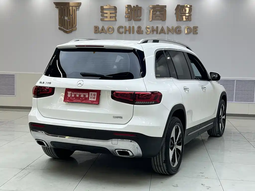 Mercedes-Benz GLB 2023