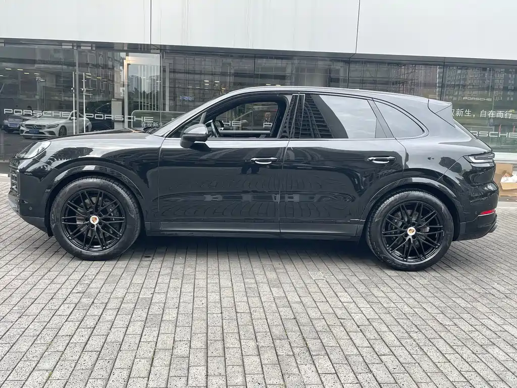 Porsche Cayenne 2024