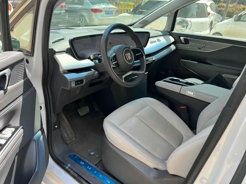 Buick GL8 2024