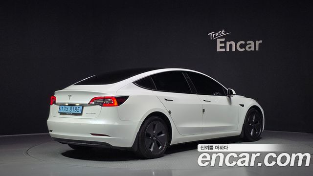Tesla Model 3 2022