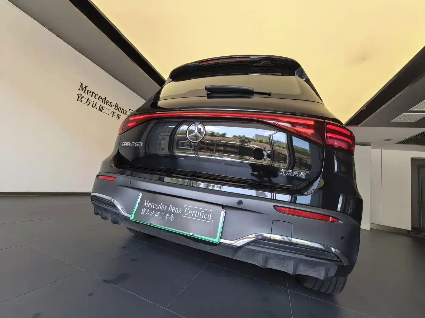 Mercedes-Benz EQB 2024