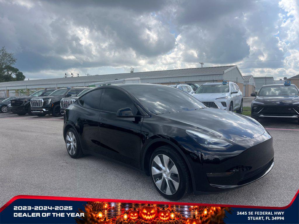 Tesla Model Y 2024