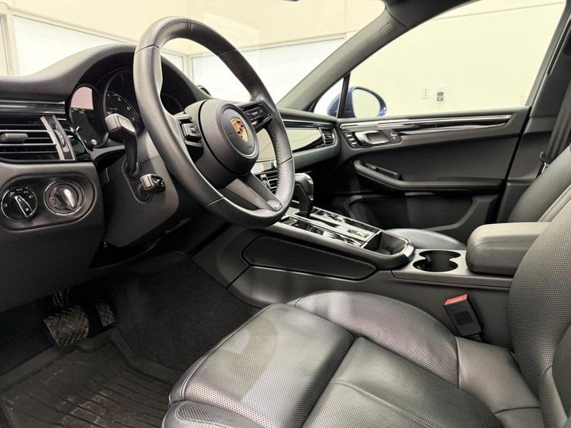 Porsche Macan 2025