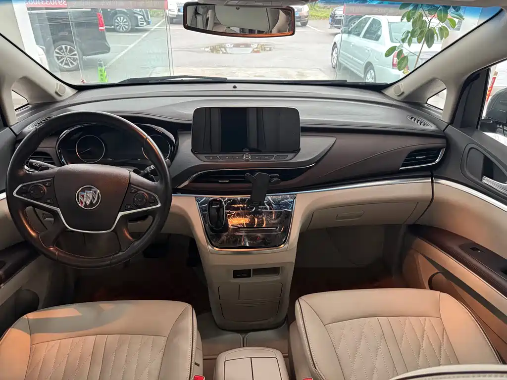 Buick GL8 2023