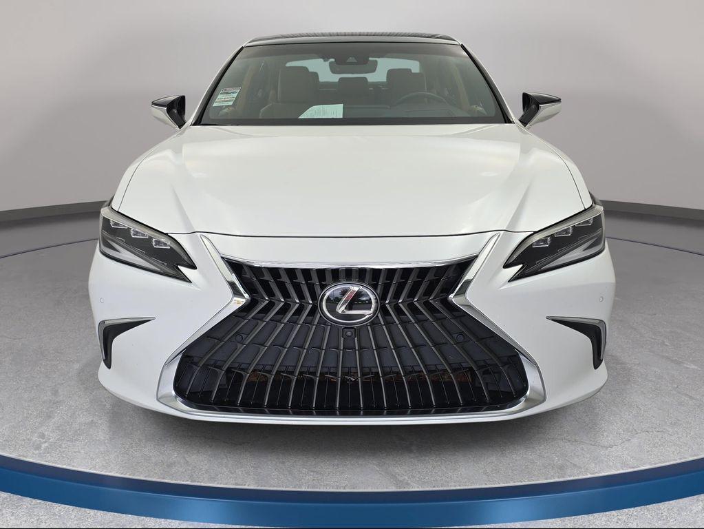 Lexus ES 2022