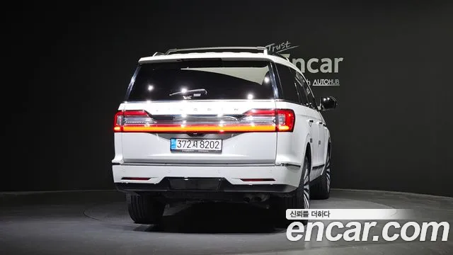 Lincoln Navigator 2021