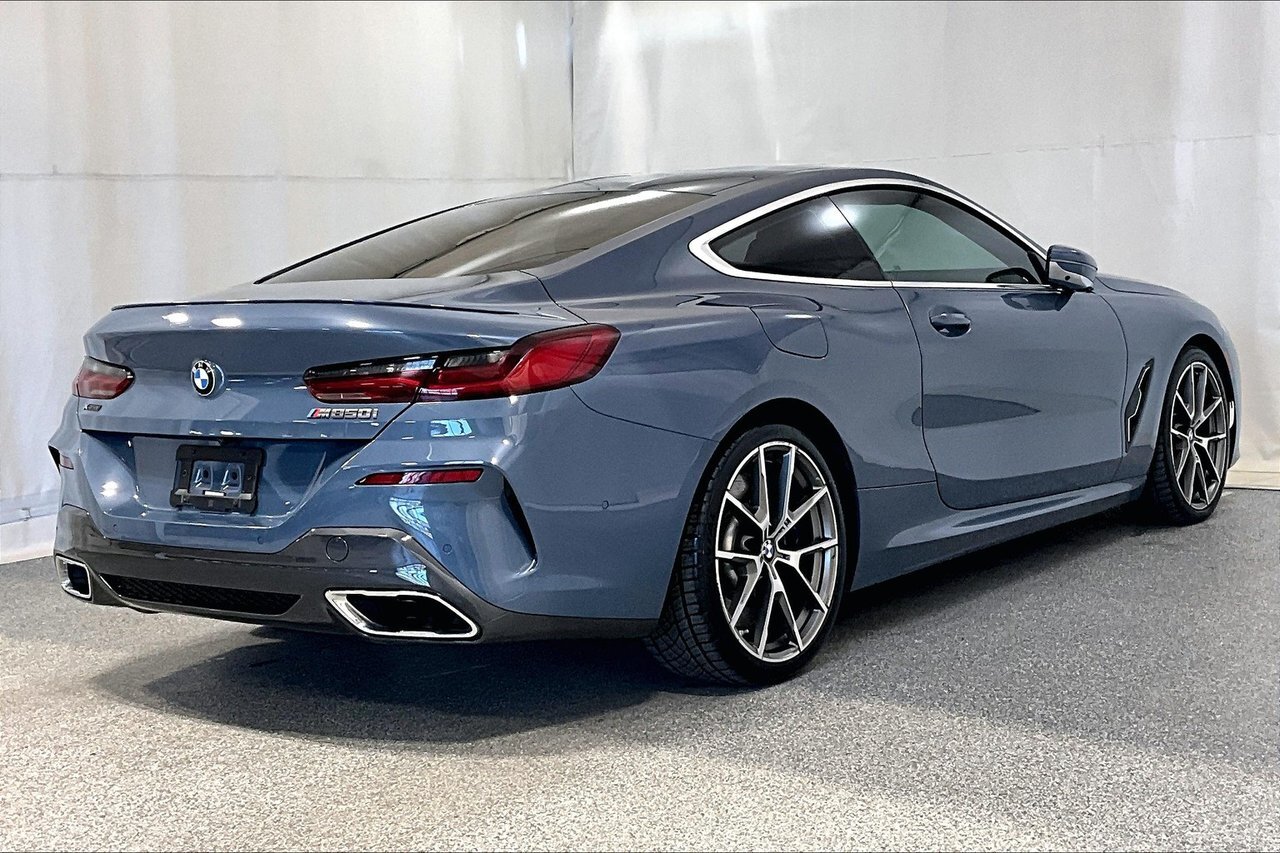 BMW 8 серии 2022