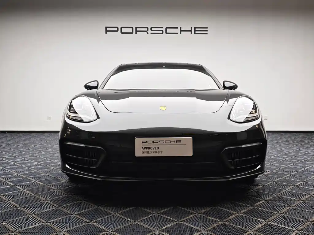 Porsche Panamera 2023