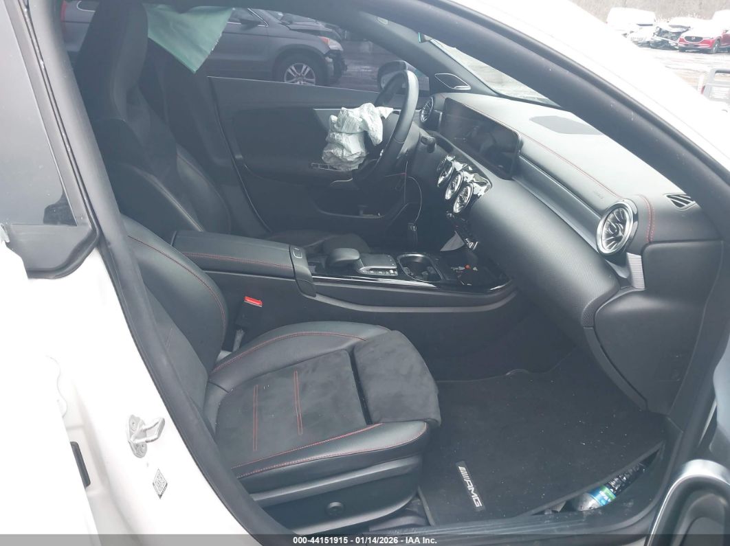Mercedes-Benz CLA 2022