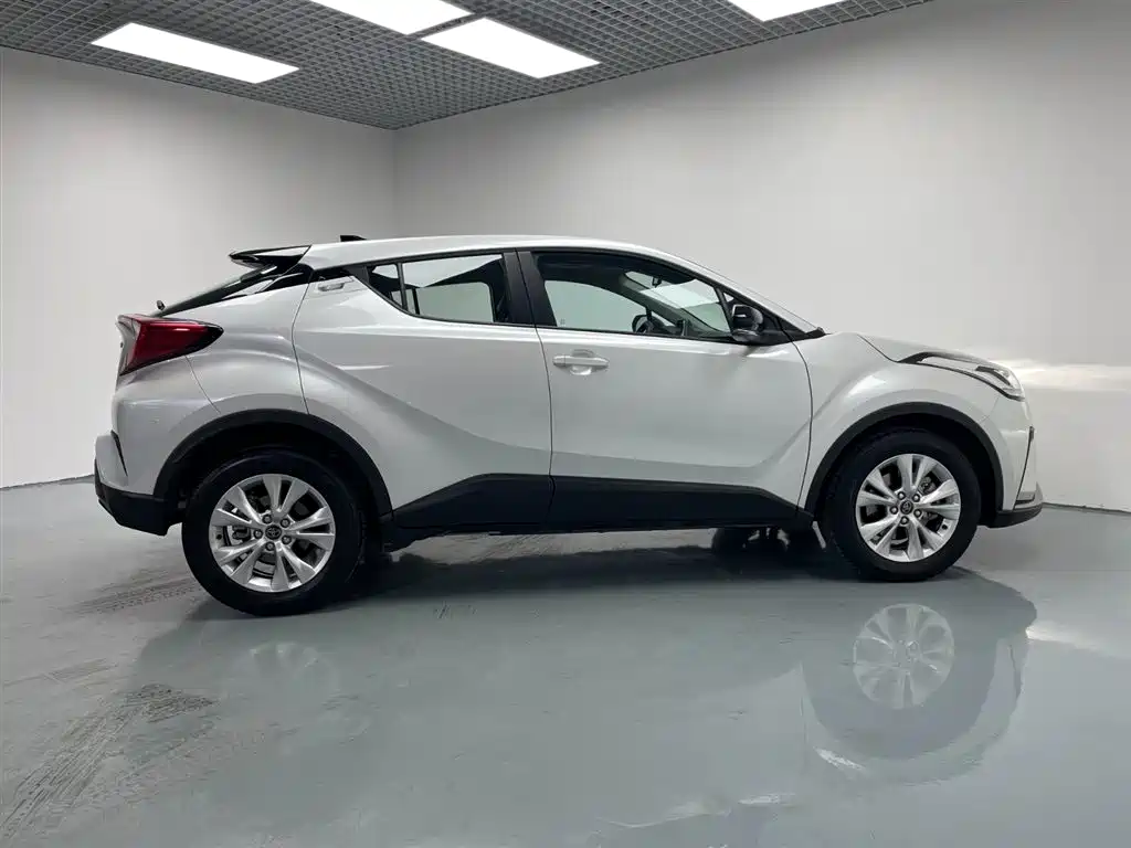 Toyota Izoa 2024