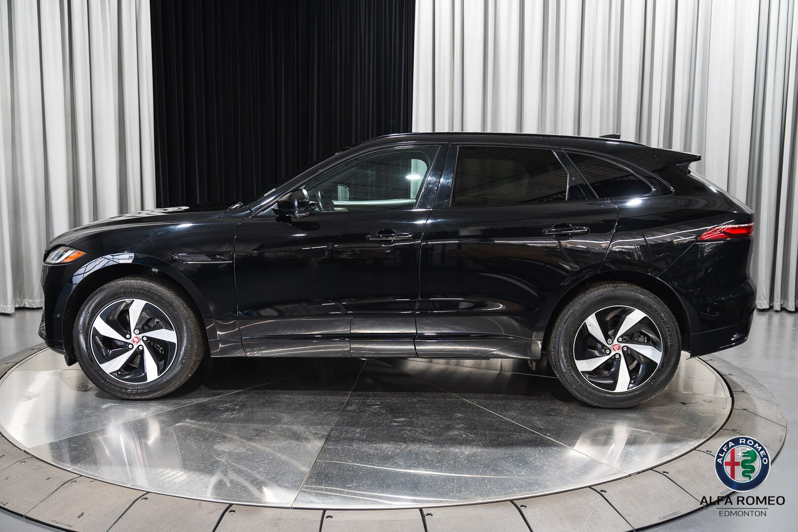 Jaguar F-Pace 2021
