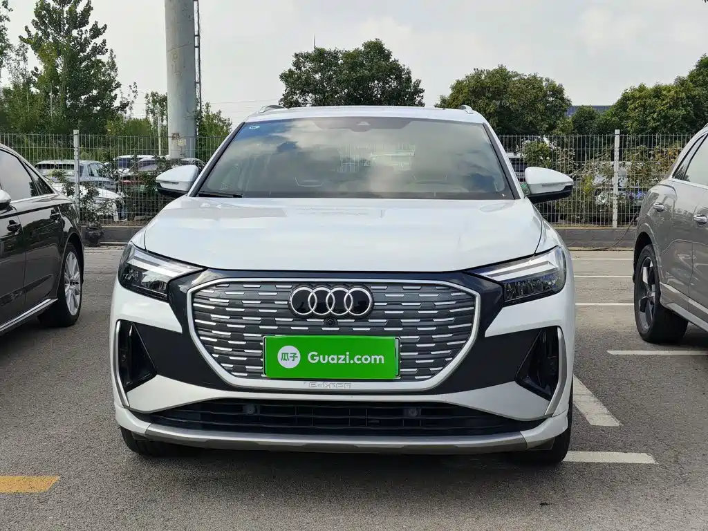 Audi Q4 e-tron 2025