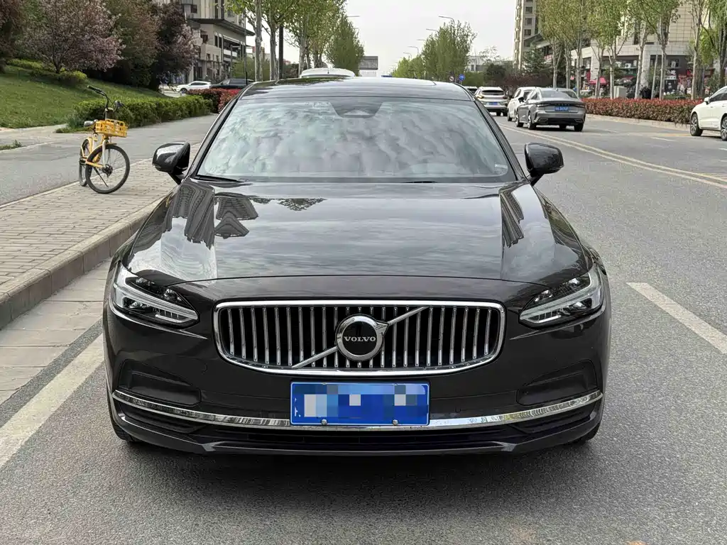 Volvo S90 2023