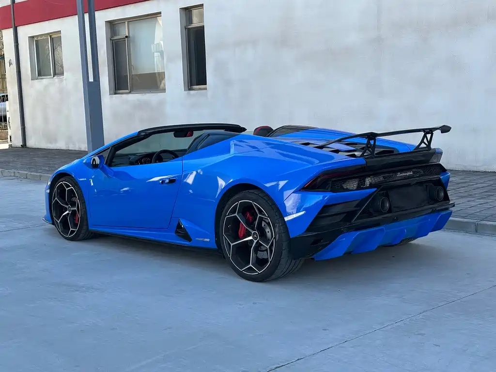 Lamborghini Huracán 2021