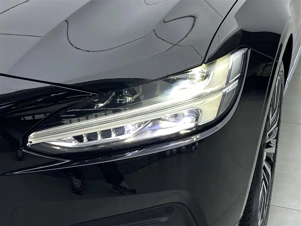 Volvo S90 2024