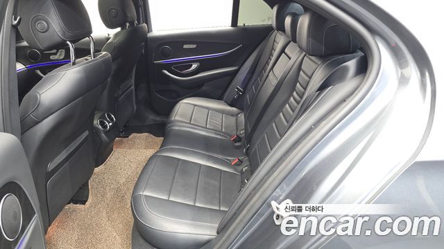 Mercedes-Benz E-Класс 2022