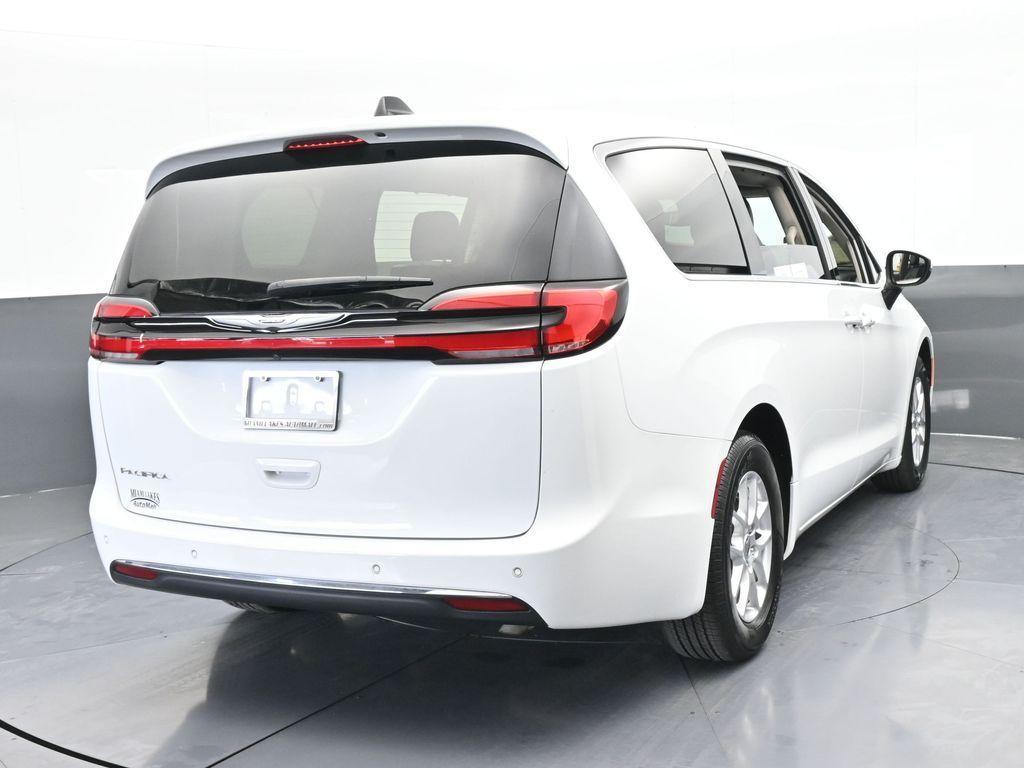 Chrysler Pacifica 2023