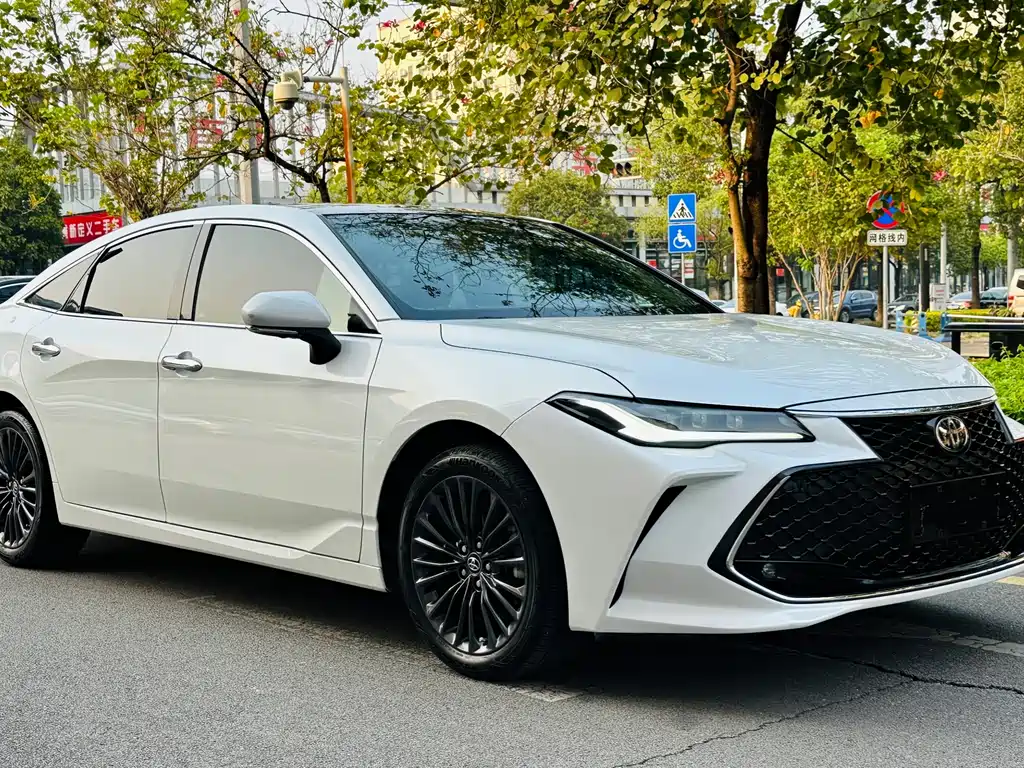 Toyota Avalon 2023