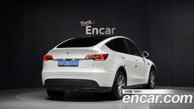 Tesla Model Y 2021