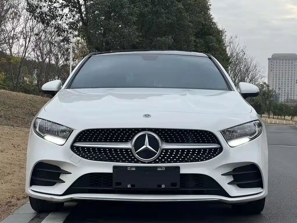 Mercedes-Benz A-Класс 2021