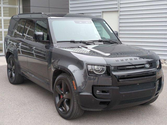 Land Rover Defender 2023