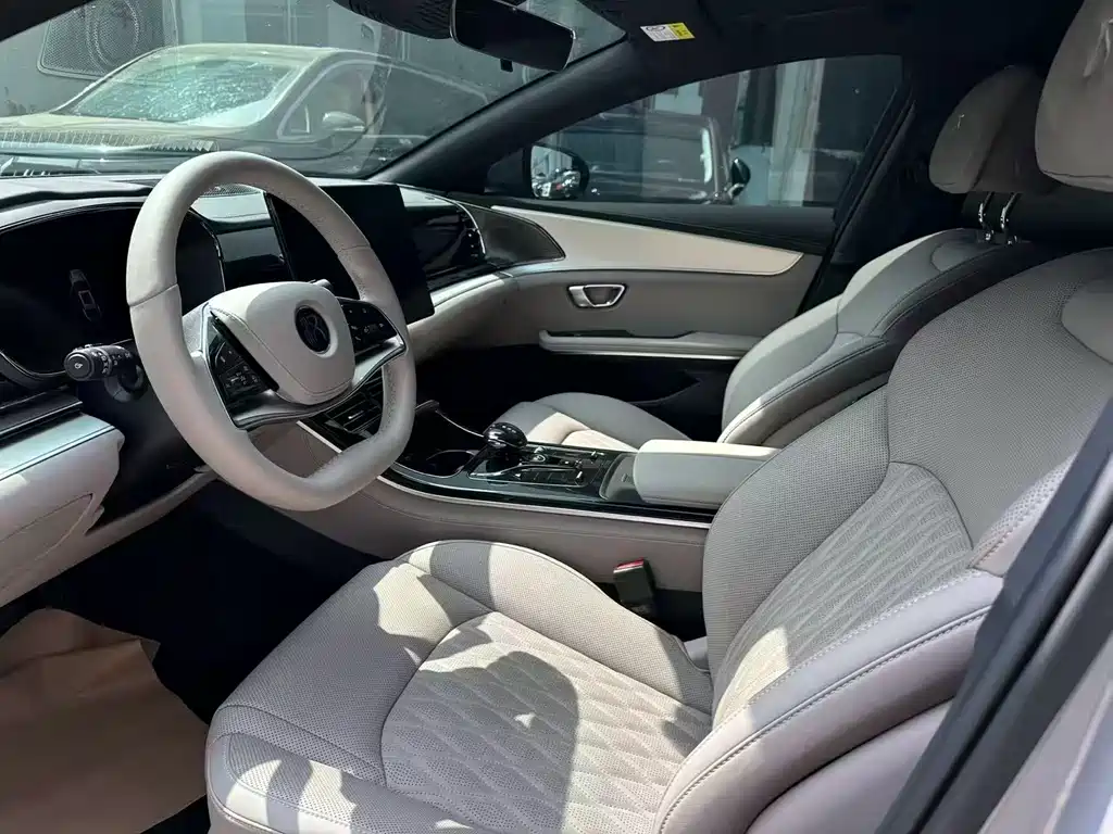 BYD Han 2025