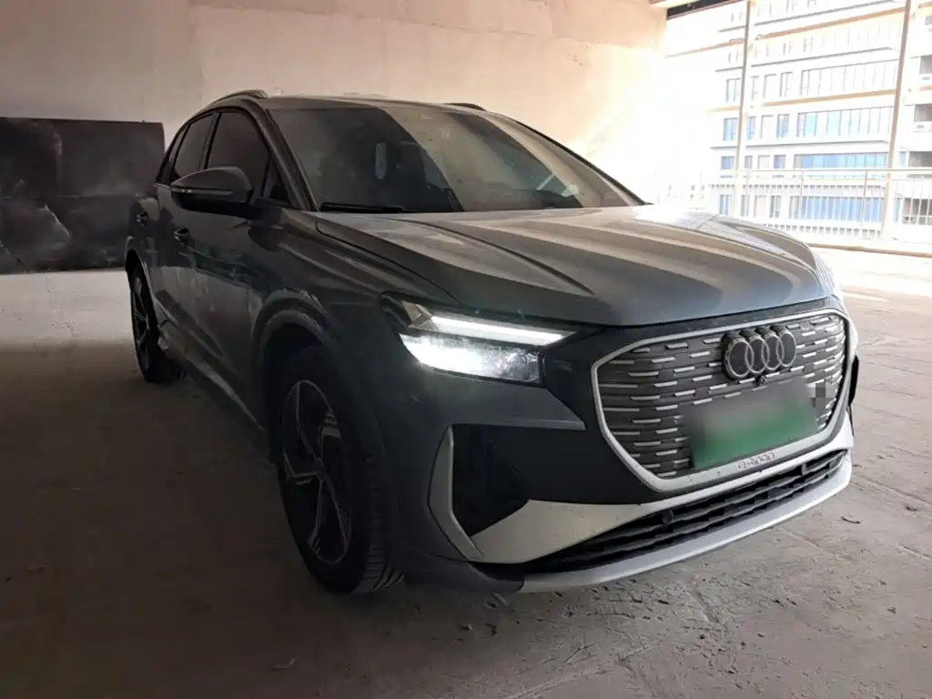 Audi Q4 e-tron 2024