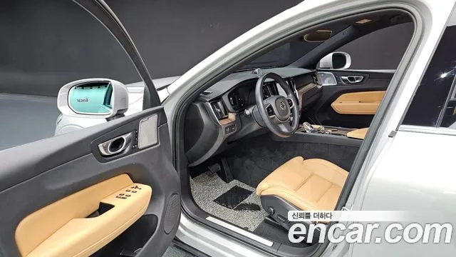Volvo XC60 2022