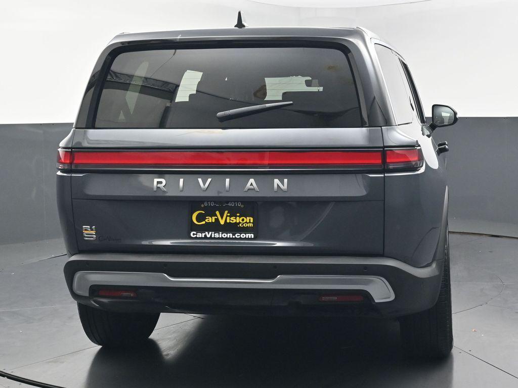 Rivian R1S 2023