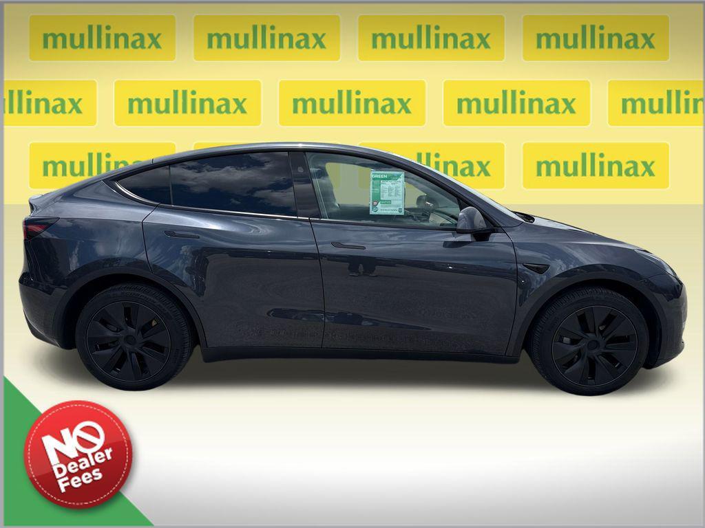 Tesla Model Y 2025