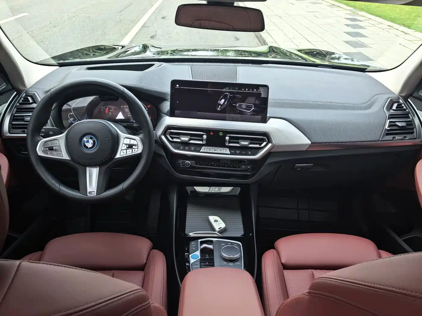 BMW iX3 2023