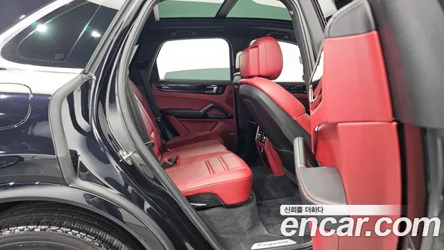 Porsche Cayenne 2021