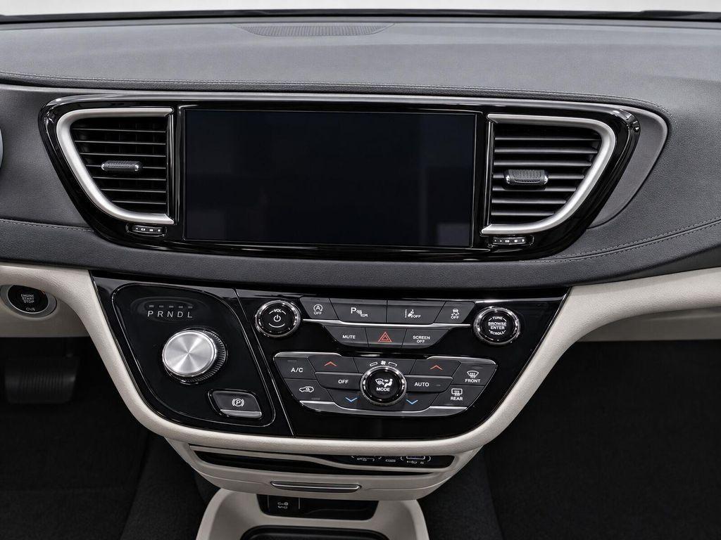 Chrysler Pacifica 2024
